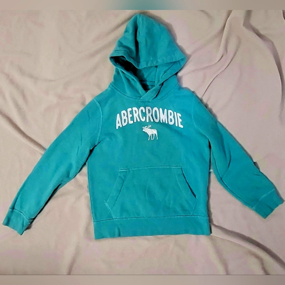 Kids M Hoodie Bundle